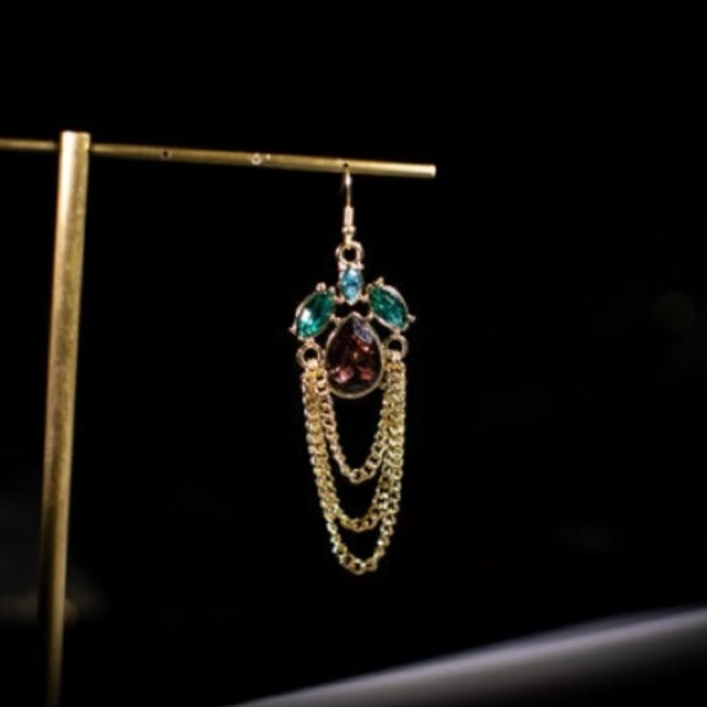 Fun and elegant cherry earring with chains